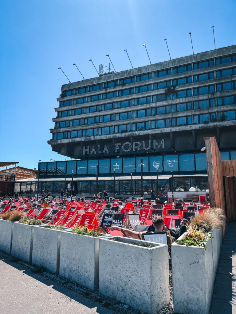 co vidět v Krakově - Hala Forum Krakov